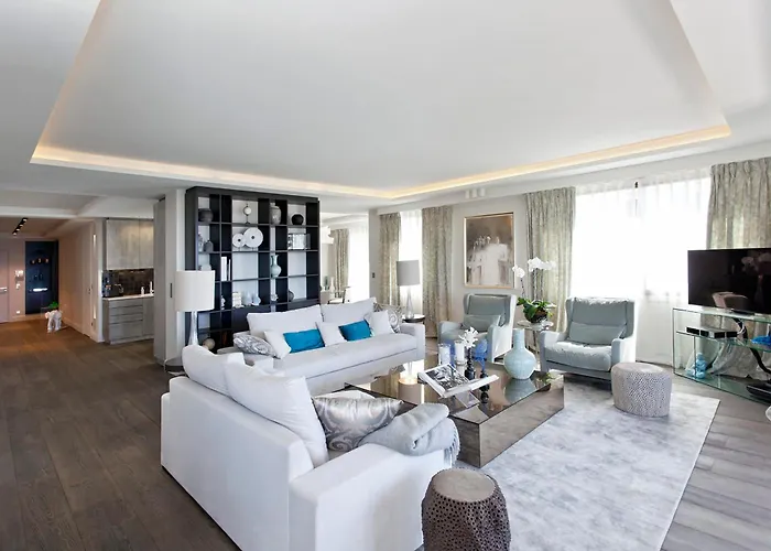 Apartment Ref 1238 - Croisette - Sea View For Rent