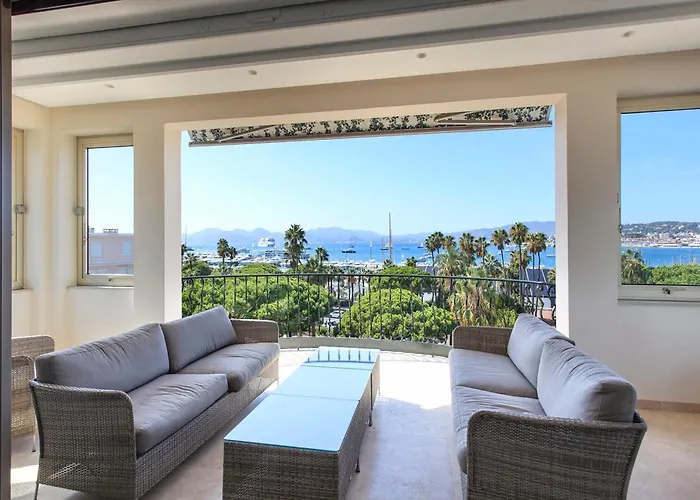 Apartment Ref 1238 - Croisette - Sea View For Rent Cannes