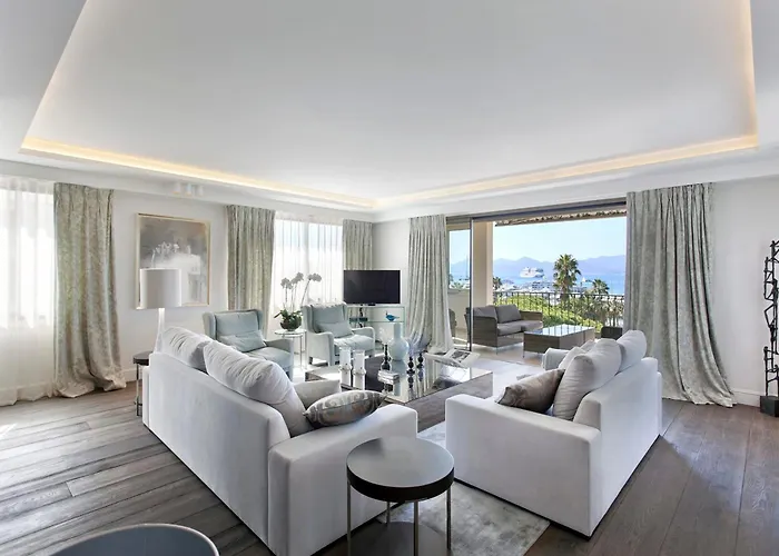 Ref 1238 - Croisette - Sea View For Rent Apartment Cannes